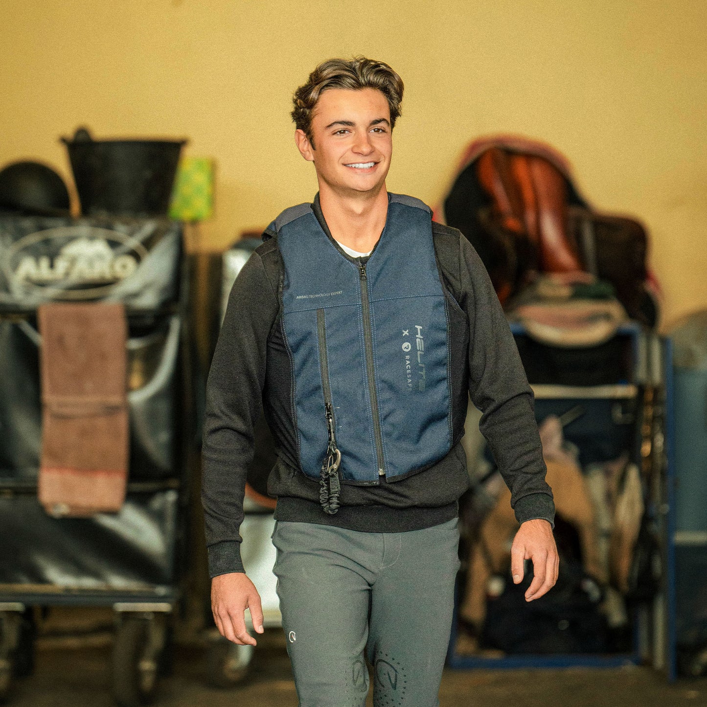 Helite Hybrid-Air Airbagweste für Reiter