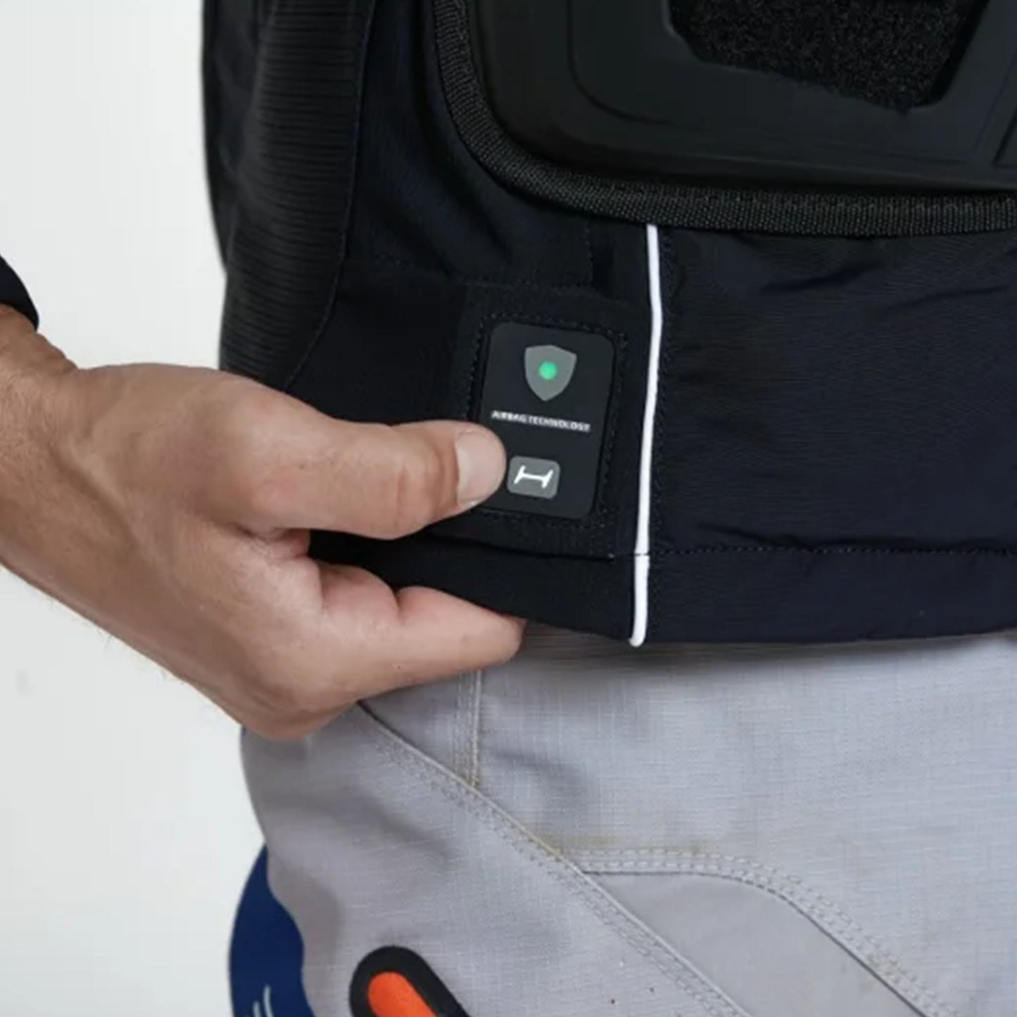 Helite Off-Road Airbagweste mit elektronischer Auslösung